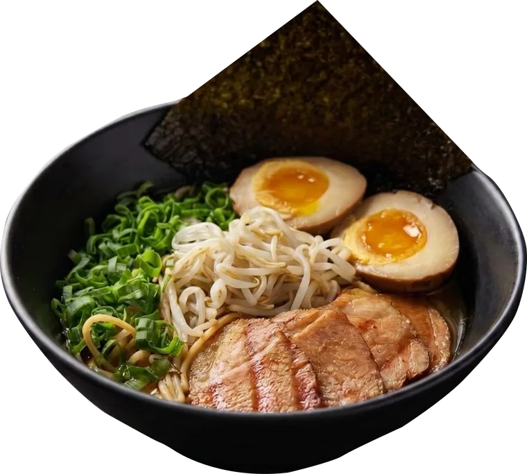 Japão Lamen do Kokoro: tigela preta com carne suína, ovo, nori e cebolinha